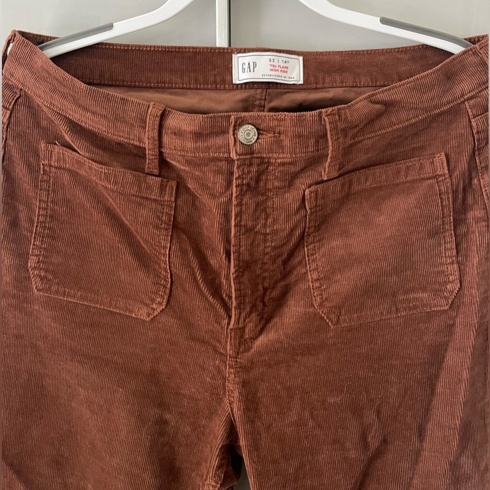 GAP Women’s Brown ‘70s Flare Corduroys - Picture 3 of 4